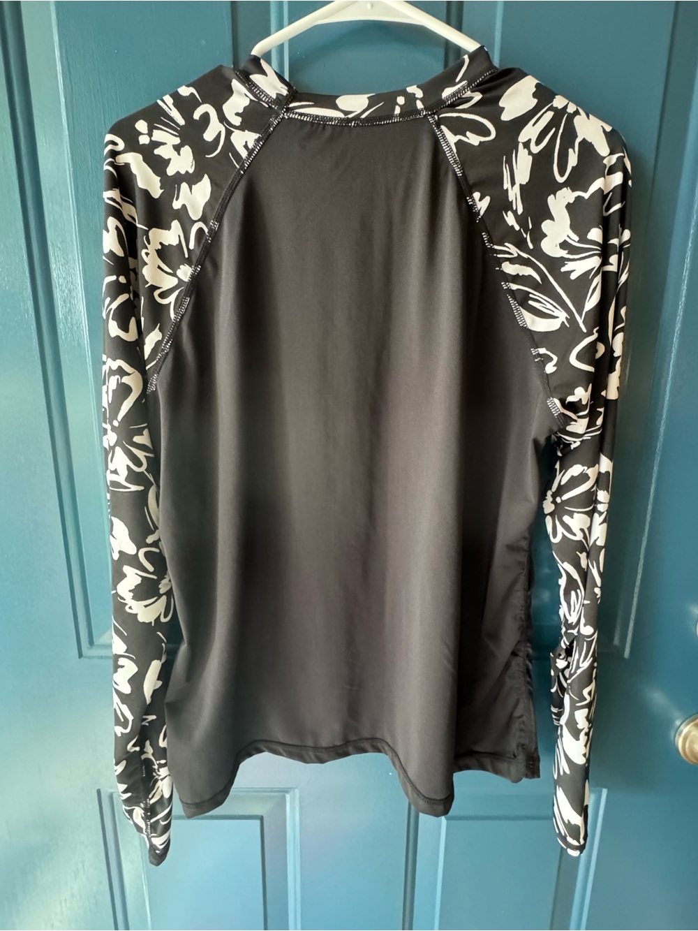Hurley Black and White Floral Swim Rash Guard Long Sleeve Top XXL - Picture 4 of 6